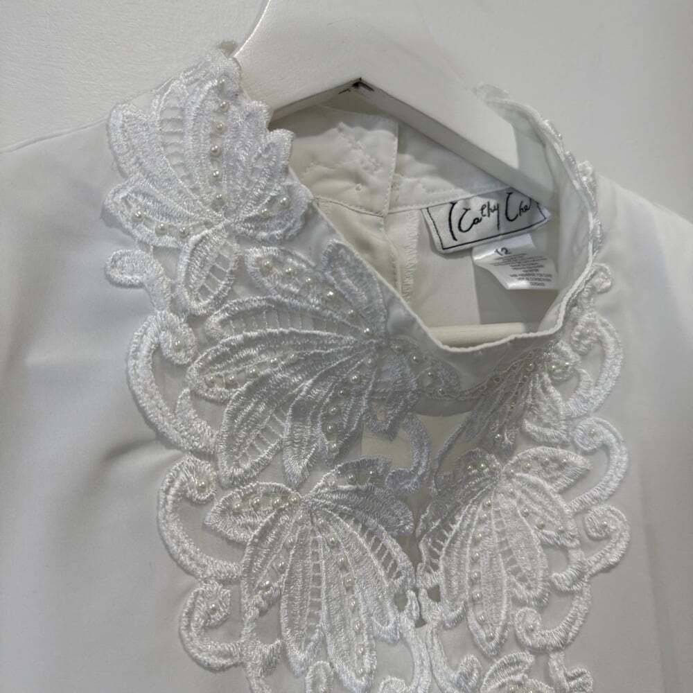 Kathy Che Vintage Pure White Blouse with High Neck and Elegant Lace Detail - Picture 8 of 16